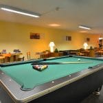 Billardtisch im Spielekeller